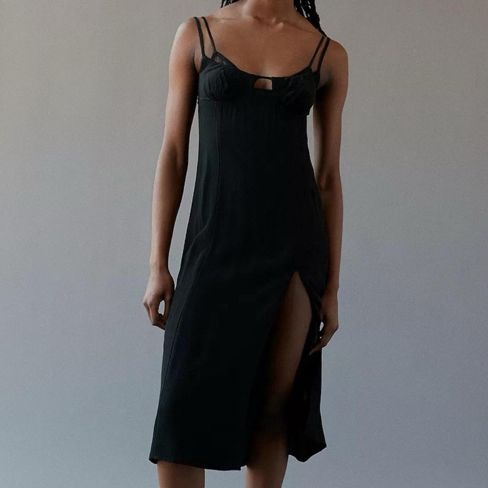 floral lace midi dress with slit and keyhole cut out